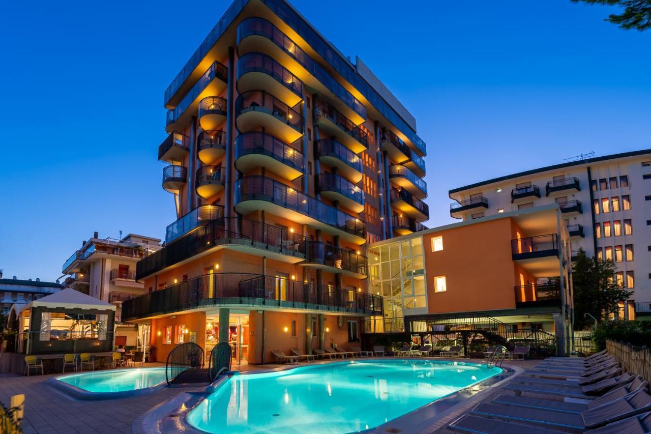 Hotel Sheila Лідо-ді-Єзоло Екстер'єр фото