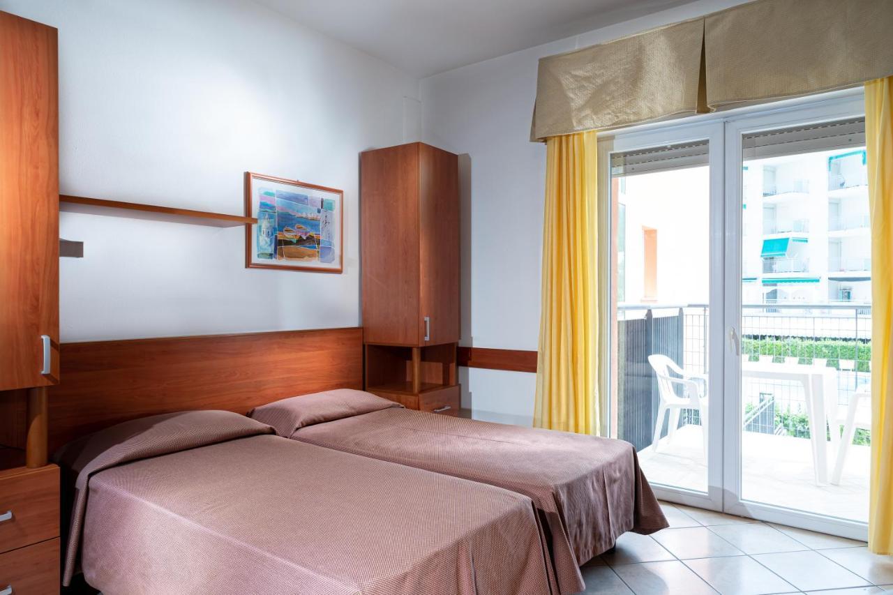 Hotel Sheila Лідо-ді-Єзоло Екстер'єр фото