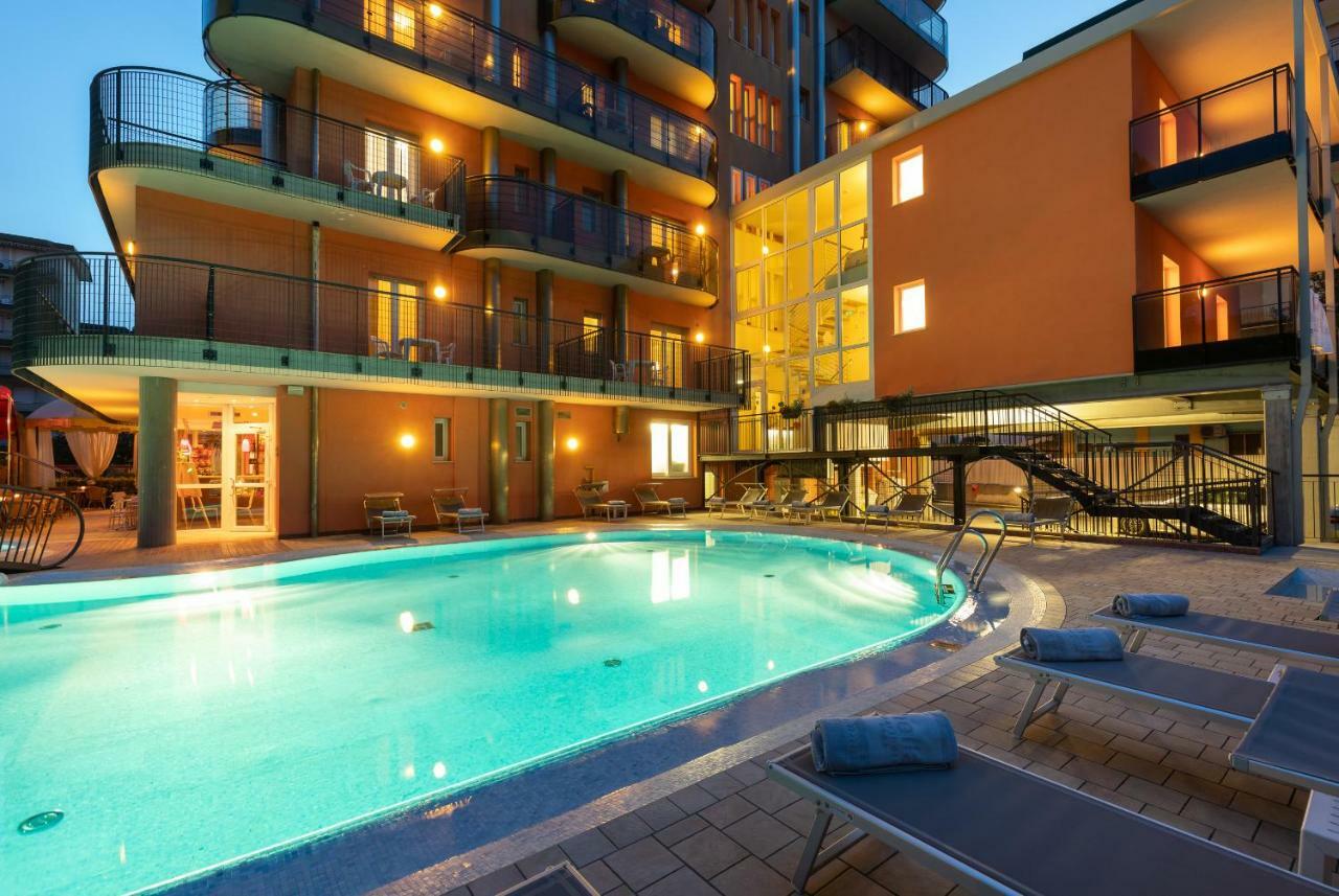Hotel Sheila Лідо-ді-Єзоло Екстер'єр фото